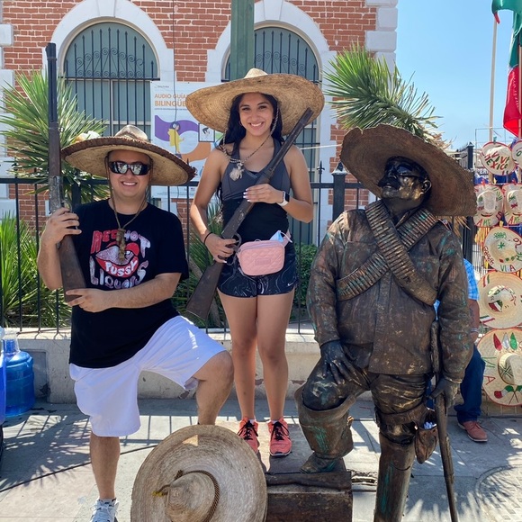 Meet your Posher, Veronica - Picture 16 of 16